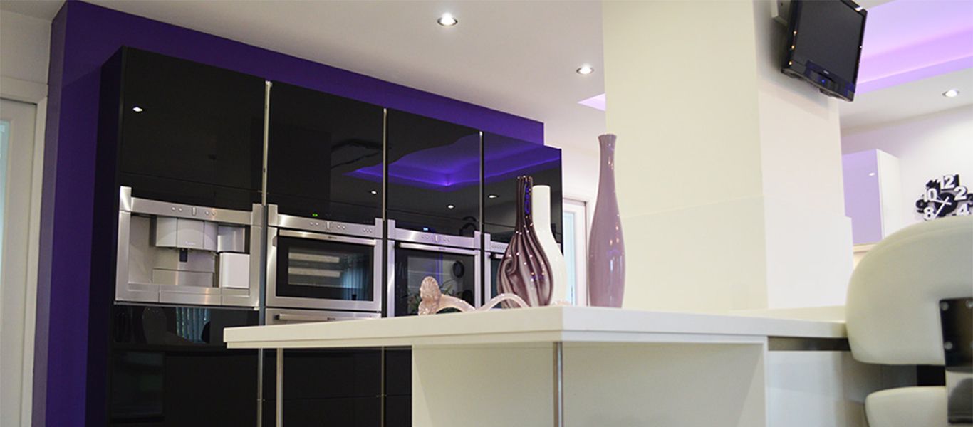 Simplistic and Stylish - The perfect kitchen for social soirées