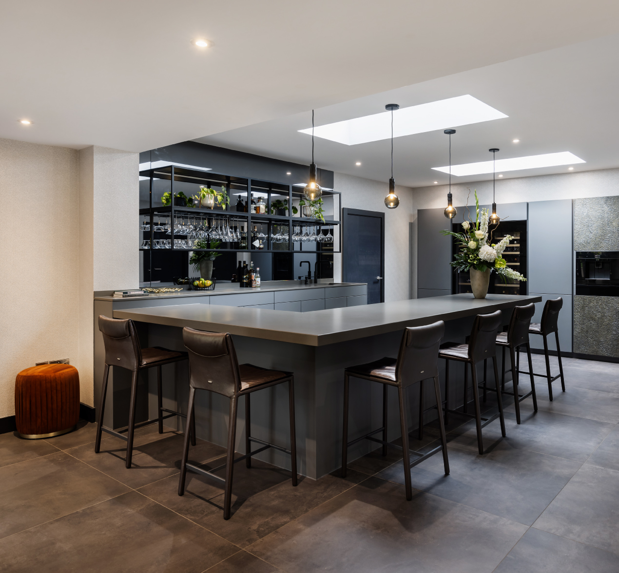 A new bar and entertainment area to complement a Kitchen Design Centre Kitchen