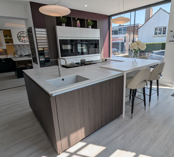 Dark Walnut & Crystal White