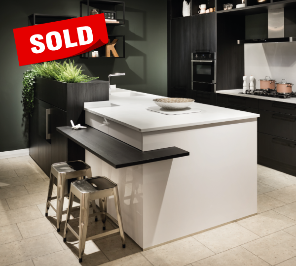 Toronto Black Oak and Laser Brilliant Polar White